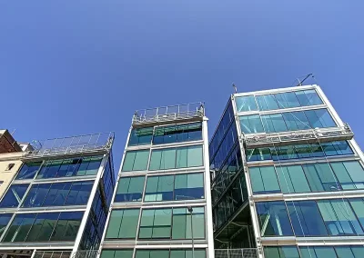 alquiler de tres plataformas en edificio cristal